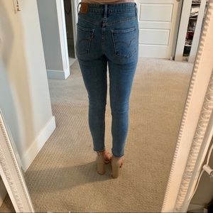 Levi’s 721 High Rise Skinny Jeans
